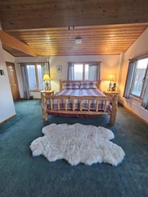 Moose Room at Bear Mountain Lodge